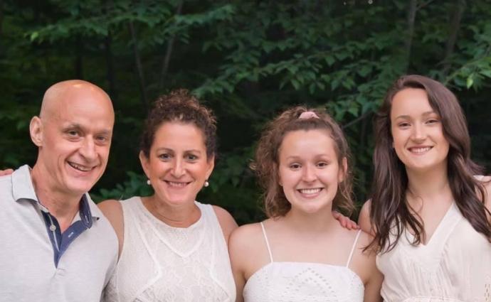 Carol Keohane with her husband Scott and her two daughter Jackie and Abby