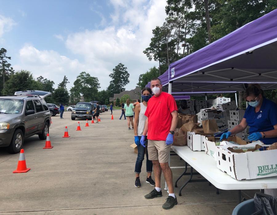 steven volunteering