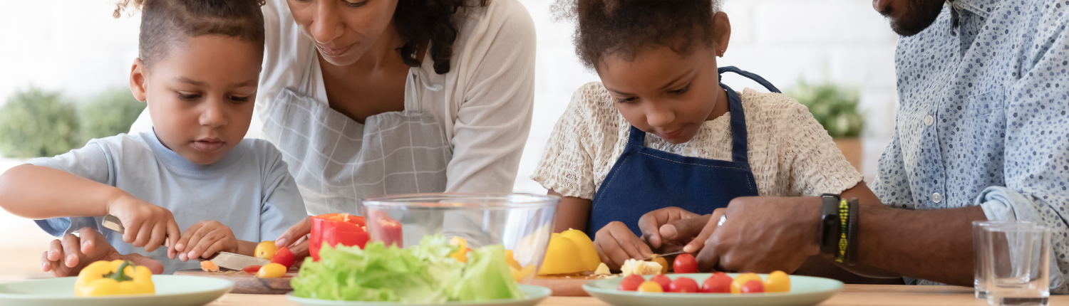 Family eating healthy